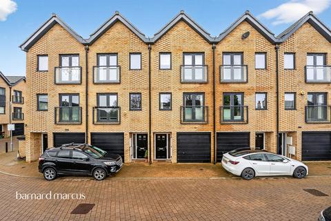 3 bedroom terraced house for sale, Peony Drive, Mitcham Junction, Mitcham
