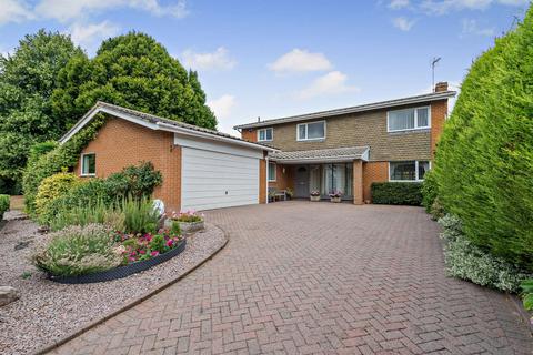 4 bedroom detached house for sale, Kirkton Gate, Peterborough