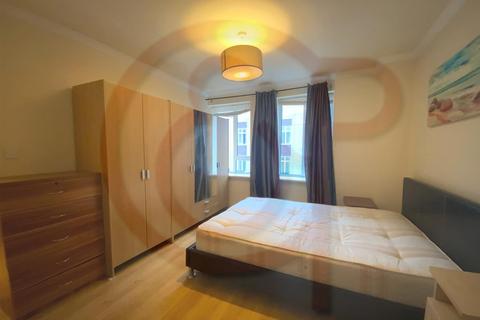 2 bedroom flat to rent, King Street, Hammersmith, W6