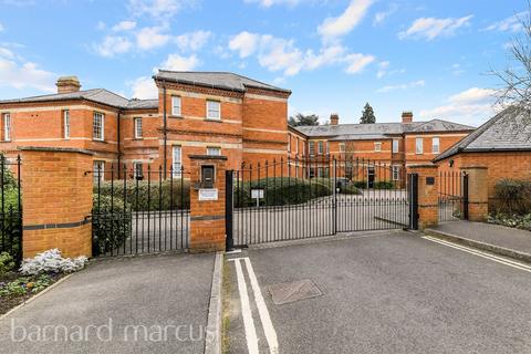 2 bedroom character property for sale, Sandy Mead, Epsom