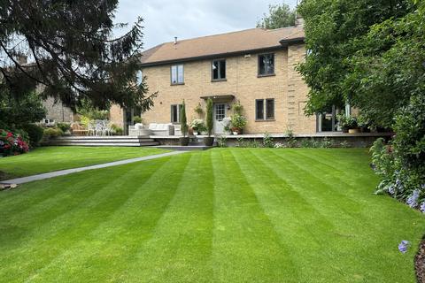 4 bedroom character property for sale, Peterborough Road, Wansford, Peterborough
