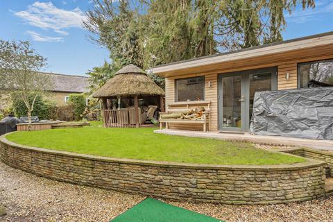 4 bedroom character property for sale, Peterborough Road, Wansford, Peterborough
