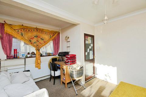 2 bedroom semi-detached house for sale, Radcliffe Drive, Derby