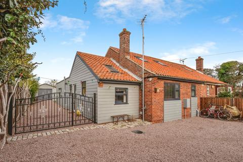 3 bedroom semi-detached bungalow for sale, Walcott Road, Bacton, Norwich