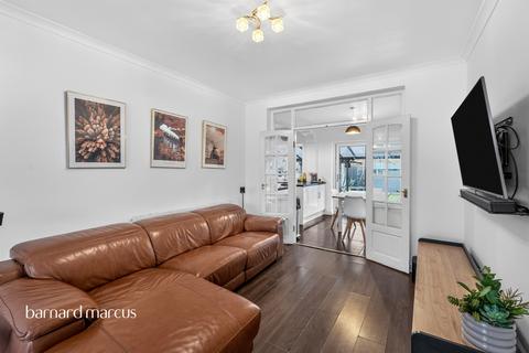 undefined, Crescent Grove, Mitcham