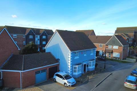 4 bedroom detached house for sale, Antigua Close, Eastbourne