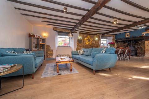 4 bedroom house for sale, High Street, Brigstock, Kettering