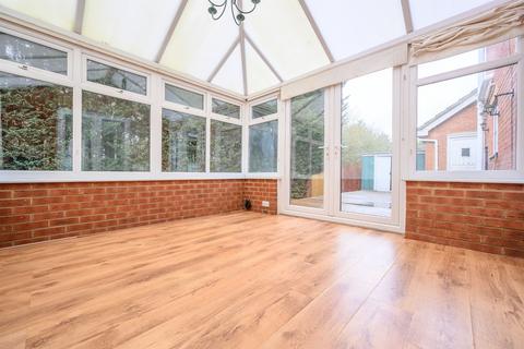 3 bedroom detached house for sale, Grant Close, Kettering