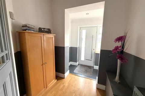 4 bedroom semi-detached house for sale, Stourport Road, Kidderminster, DY11