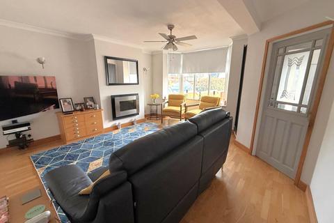 4 bedroom semi-detached house for sale, Stourport Road, Kidderminster, DY11