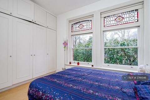 2 bedroom flat to rent, Well Walk, London, NW3