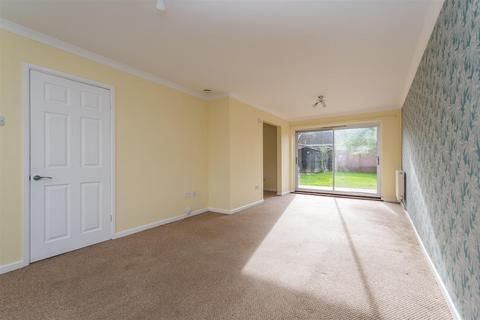 3 bedroom semi-detached house for sale, 30 Canterbury Gardens, Hadleigh