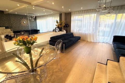 2 bedroom terraced house for sale, Runnymede Court, Egham, Surrey, TW20