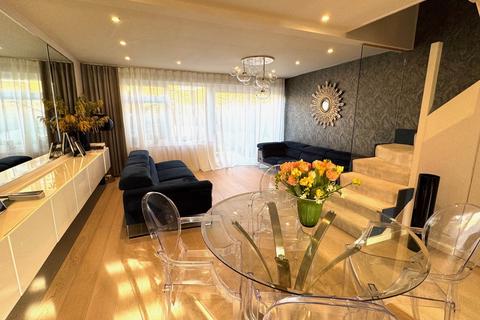 2 bedroom terraced house for sale, Runnymede Court, Egham, Surrey, TW20