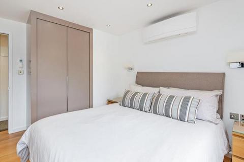 undefined, Bendall Mews, London NW1