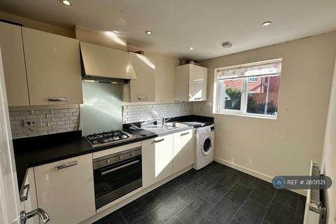 2 bedroom semi-detached house to rent, Middleton, Middleton, Manchester, M24