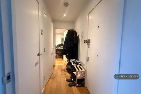 1 bedroom flat to rent, Queens Row, London, SE17