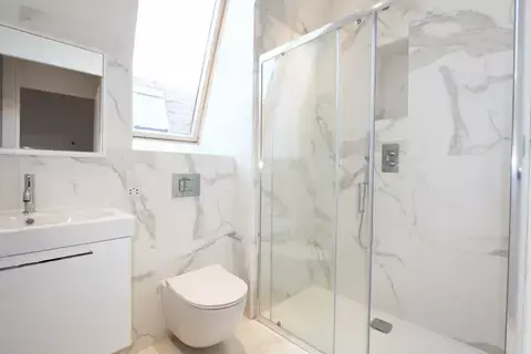 2 bedroom flat to rent, Lincoln Road, Enfield EN3