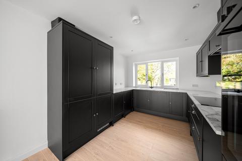 4 bedroom semi-detached house for sale, Whitehill Lane, Gravesend DA12
