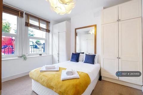 3 bedroom end of terrace house to rent, Humbolt Road, London, W6