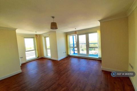 2 bedroom flat to rent - Stuart Road, Gravesend, DA11