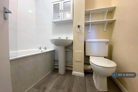 2 bedroom flat to rent, Crocus Way, Chelmsford, CM1