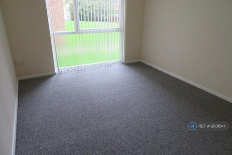 2 bedroom flat to rent, Crocus Way, Chelmsford, CM1