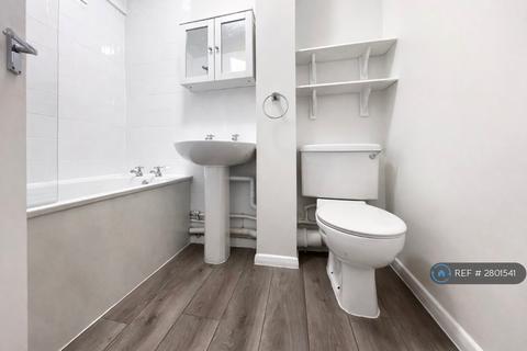 2 bedroom flat to rent, Crocus Way, Chelmsford, CM1