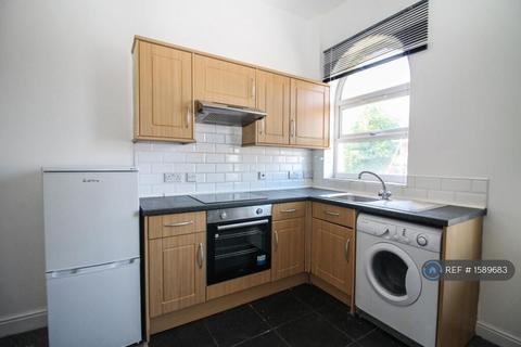 1 bedroom flat to rent, Hall Lane, Leeds, LS12