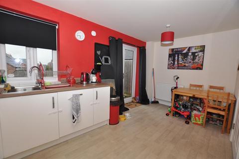 3 bedroom semi-detached house for sale, Galloway Road, Burton-On-Trent DE15