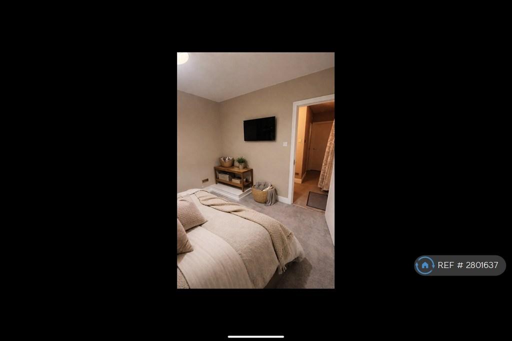 2nd Bedroom