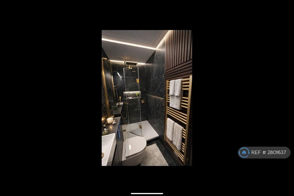 2nd Bathroom