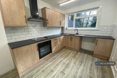 3 bedroom terraced house to rent, Ilkeston Road, Nottingham, NG7