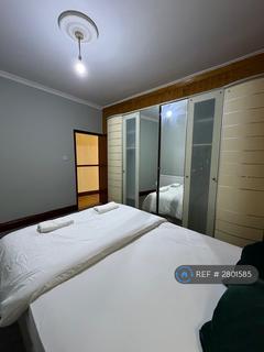 2 bedroom flat to rent, Hoe St, London, E17