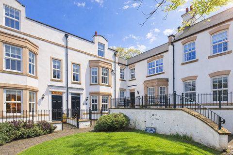 3 bedroom townhouse for sale, Spital Bridge, Whitby YO22