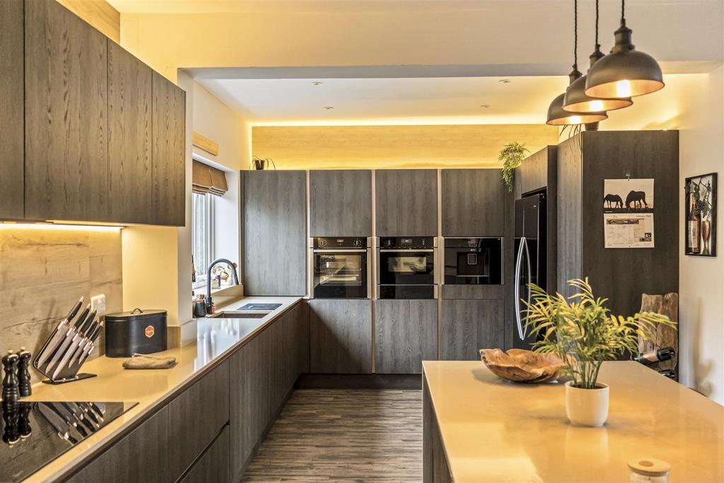Littlehampton Road, Downsview-019.JPG