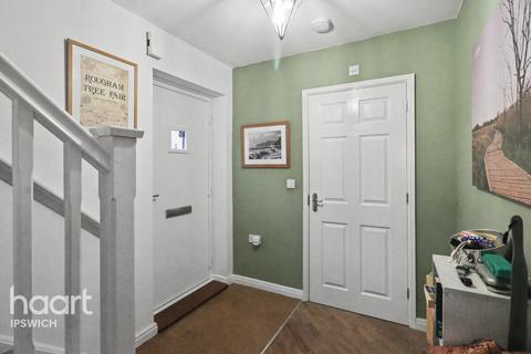 3 bedroom semi-detached house for sale, Titan Court, Ipswich