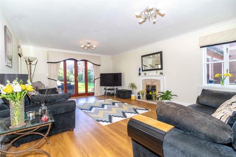 5 bedroom house for sale, Swandean Close, Worthing