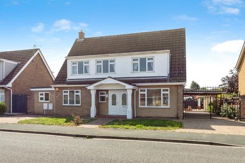 3 bedroom detached house for sale, Elwyndene Road, March