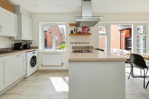 3 bedroom detached house for sale, Beethoven Drive, Aylesbury