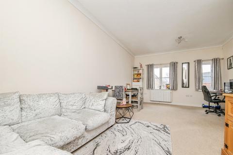 2 bedroom flat for sale, Breydon Way, Ipswich