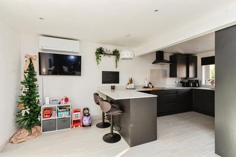 undefined, Gresley Way, March