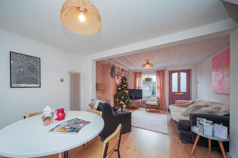 2 bedroom terraced house for sale, Albert Street, Tring