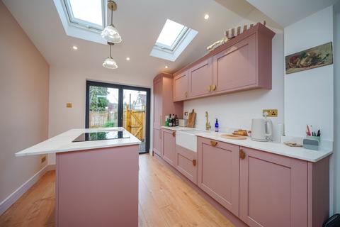 2 bedroom terraced house for sale, Albert Street, Tring