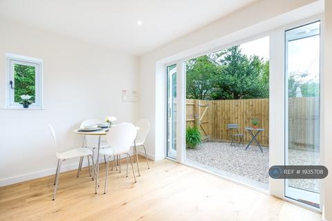 undefined, Finings Rd, Lane End, HP14