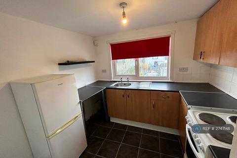 2 bedroom flat to rent, Grahams Road, Falkirk, FK2