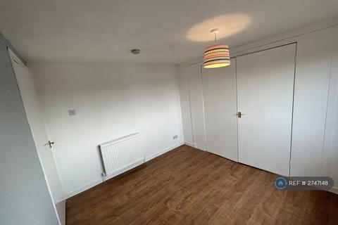 2 bedroom flat to rent, Grahams Road, Falkirk, FK2