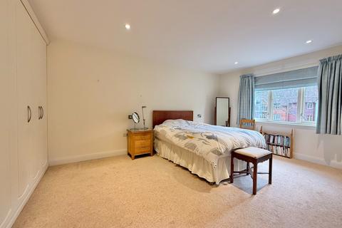 undefined, 26 Walter Lane, Bishopstoke Park Retirement Village