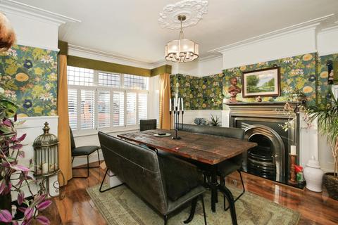 4 bedroom semi-detached house for sale, Colvile Road, Wisbech