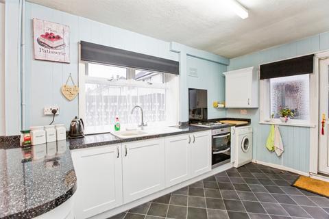 3 bedroom semi-detached house for sale, Myrtle Drive, Halifax